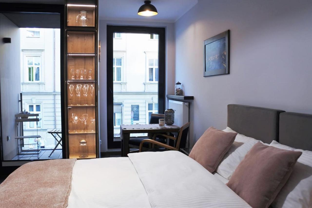 Boutique 108 - Old City, Luxury Apt. With A Garage Krasków Εξωτερικό φωτογραφία
