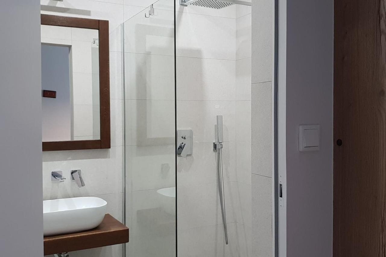 Boutique 108 - Old City, Luxury Apt. With A Garage Krasków Εξωτερικό φωτογραφία