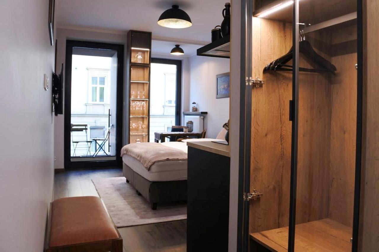 Boutique 108 - Old City, Luxury Apt. With A Garage Krasków Εξωτερικό φωτογραφία
